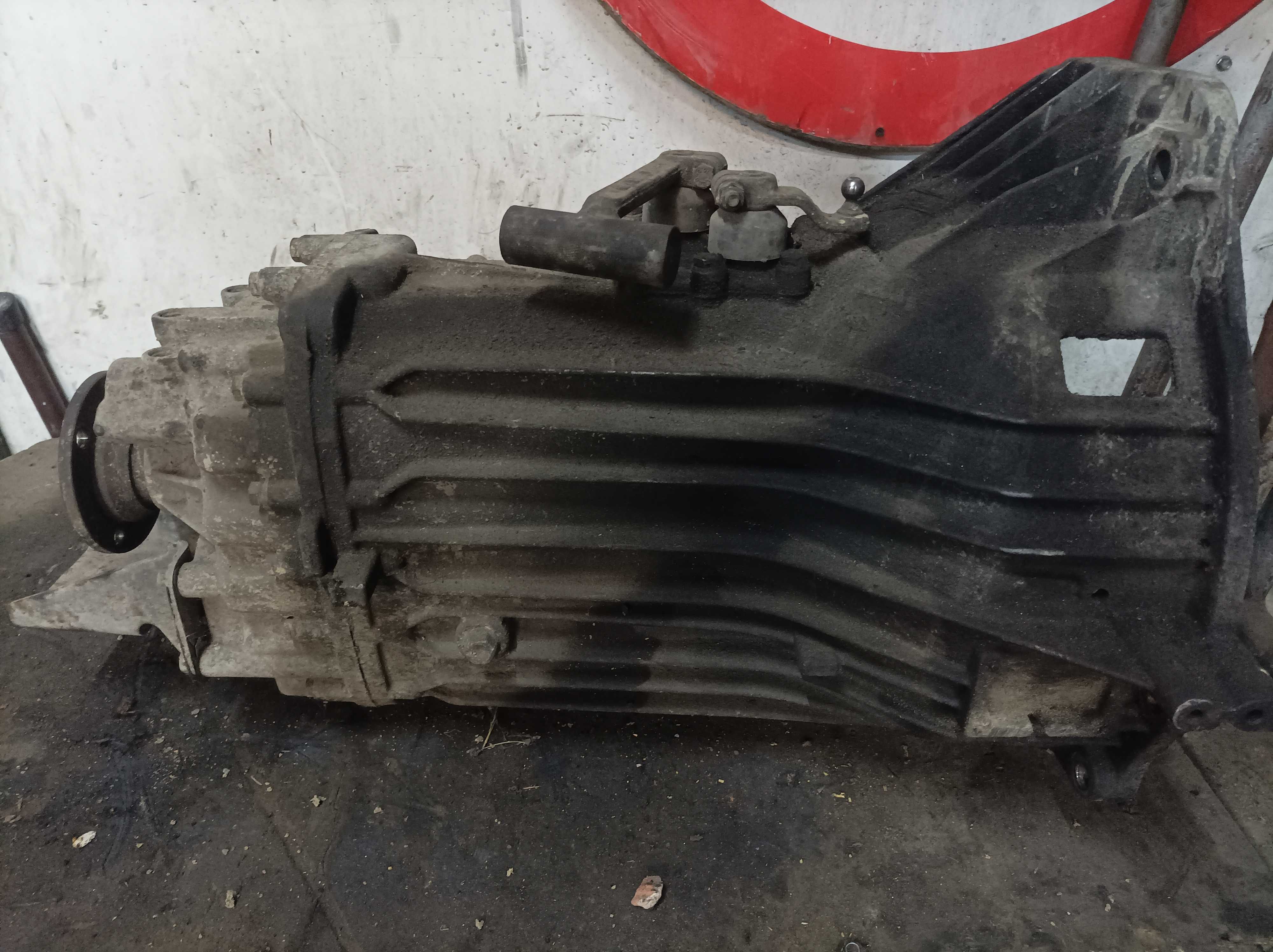 Skrzynia biegów iveco daily pięciobiegowa iveco  2.8 5 biegów