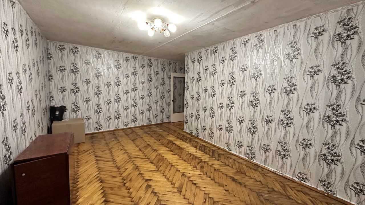 2 кім з КОСМЕТИКОЮ район НЕЗАЛЕЖНОСТІ (Титова) (712420)