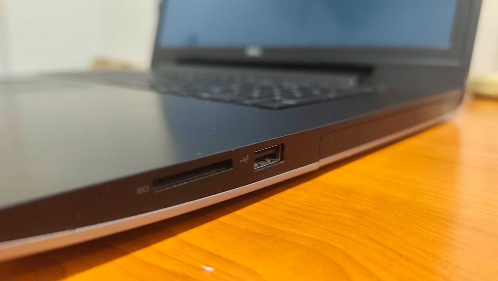 OKAZJA!!! Laptop Dell 5749 • 17,3”•  SUPER Stan !!!