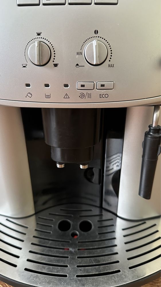 Кофемашина кавомашина Delonghi Caffe Venezia