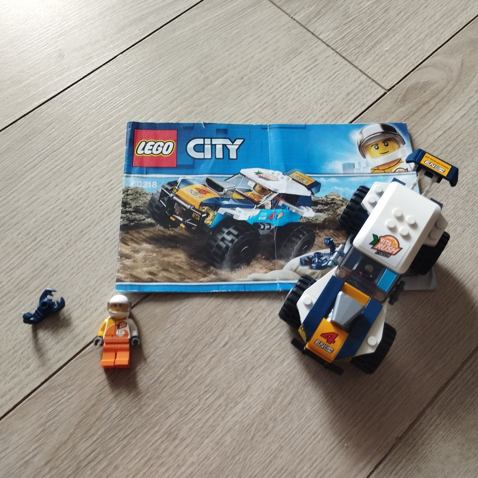 LEGO city 60218 pustynna wyscigowka