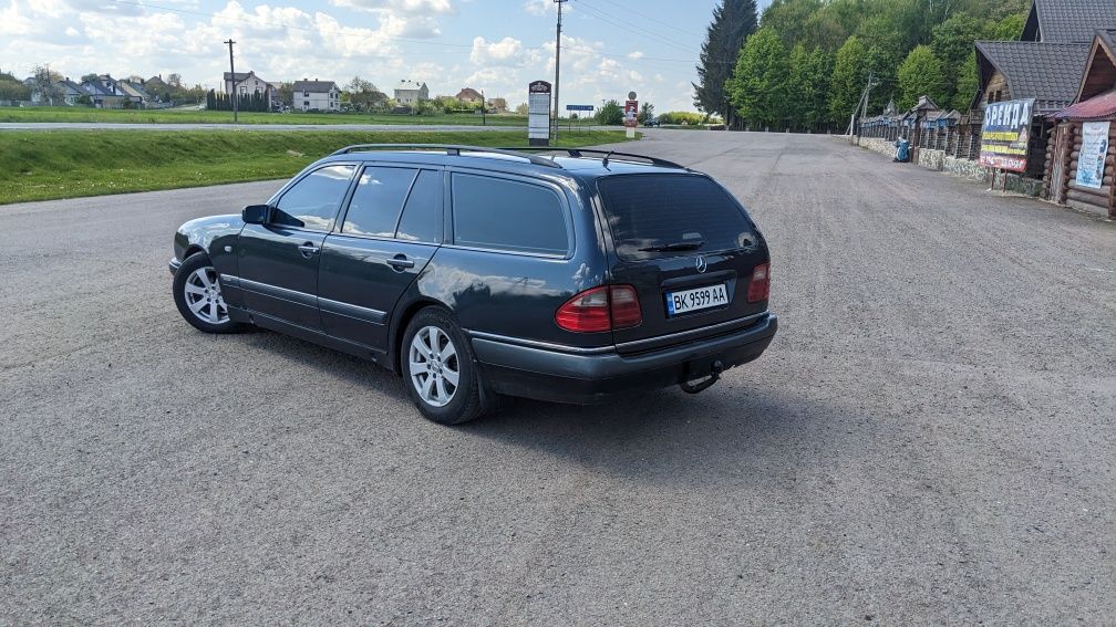 Mercedes w210s210