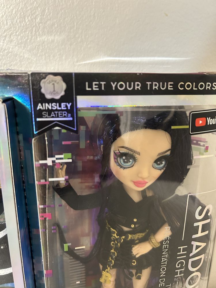 Лялька Rainbow Ainsley