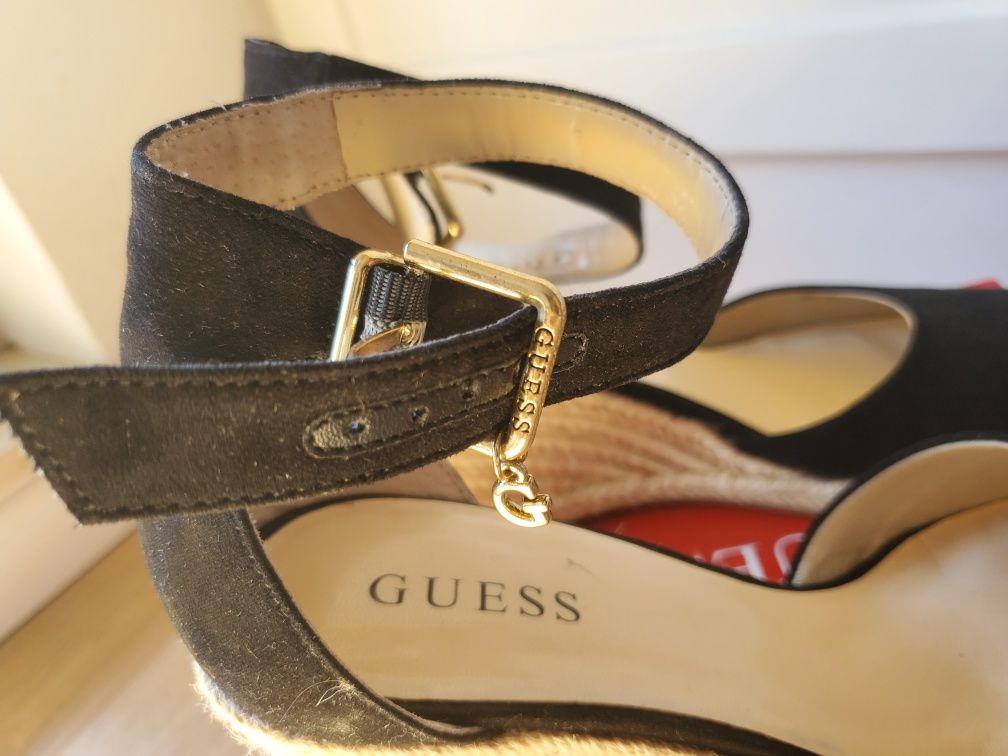 Buty guess koturna
