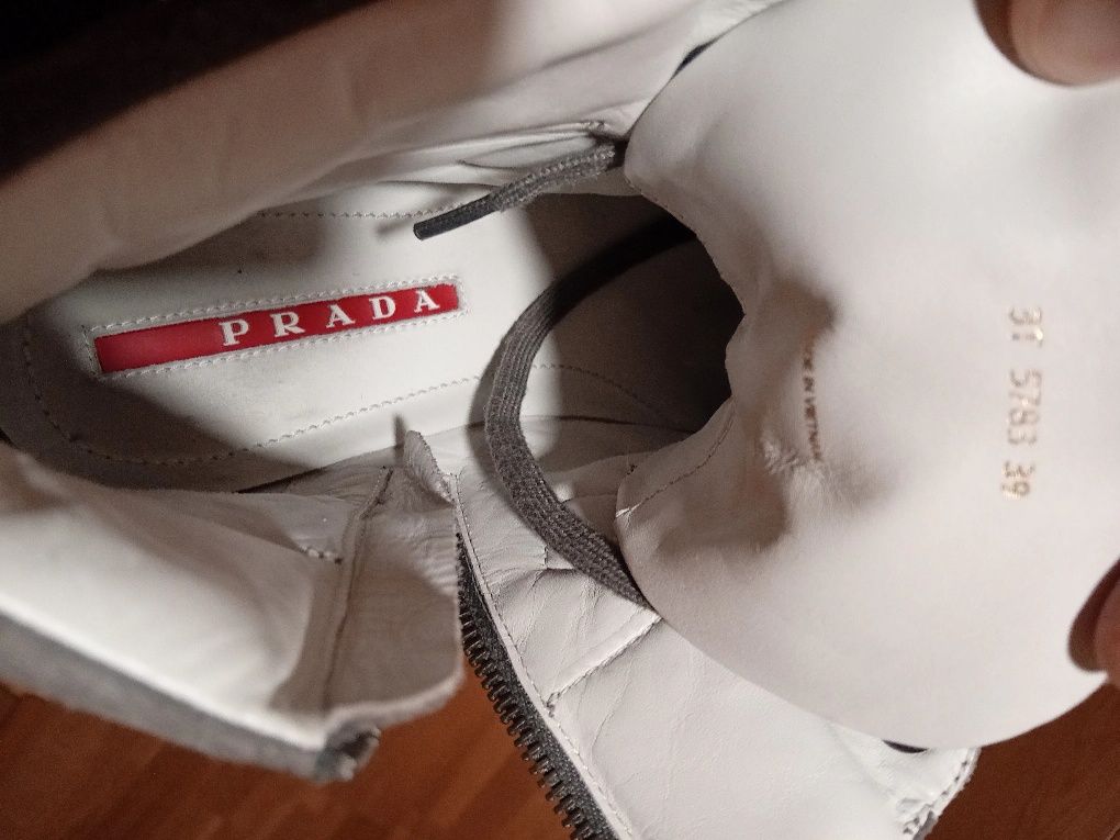 Sapatos/ ténis marca Prada originais quase novos tamanho 39