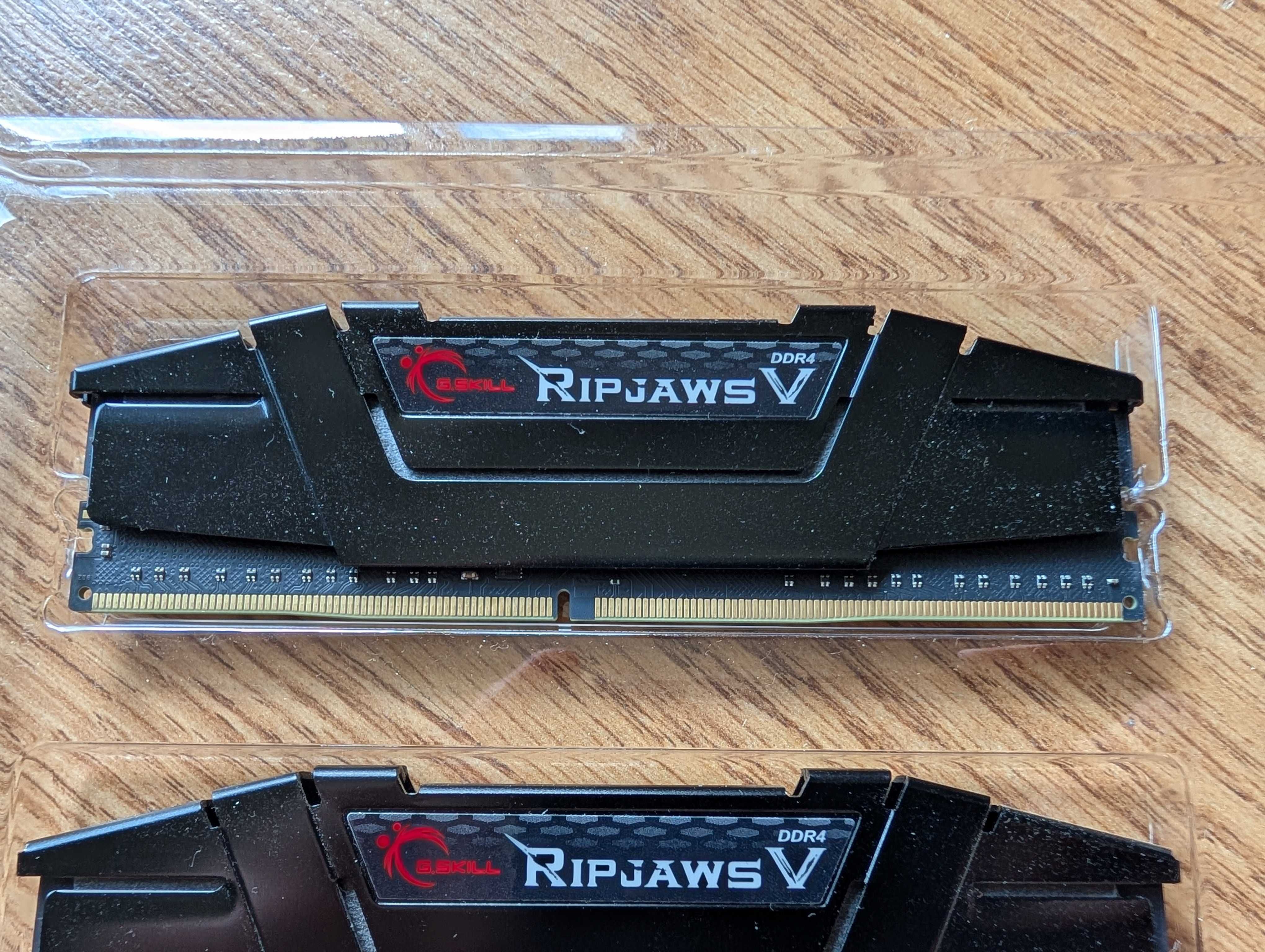 RAM G.Skill RipjawsV DDR4 32GB 3200MHz CL16 (F4-3200C16D-32GVK)
