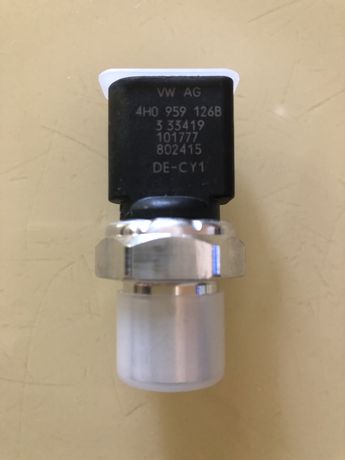 Продам Пневматический выключатель кондиционер 4H0959126B VAG