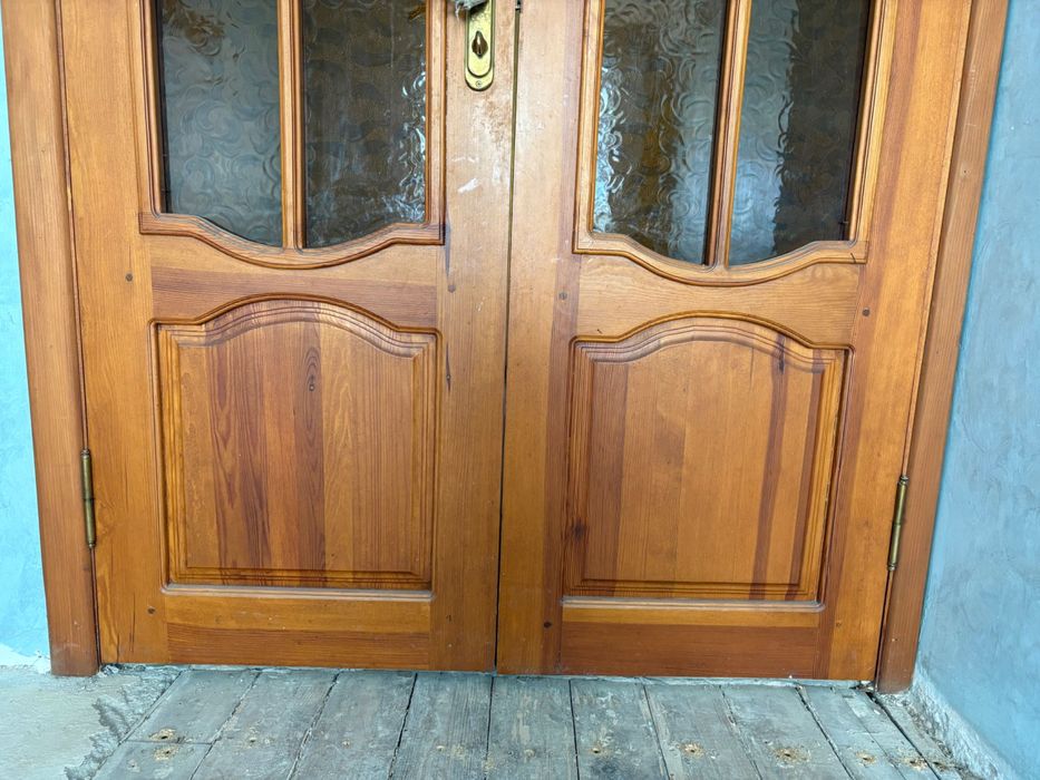 Двері повністю деревʼяні б/у
