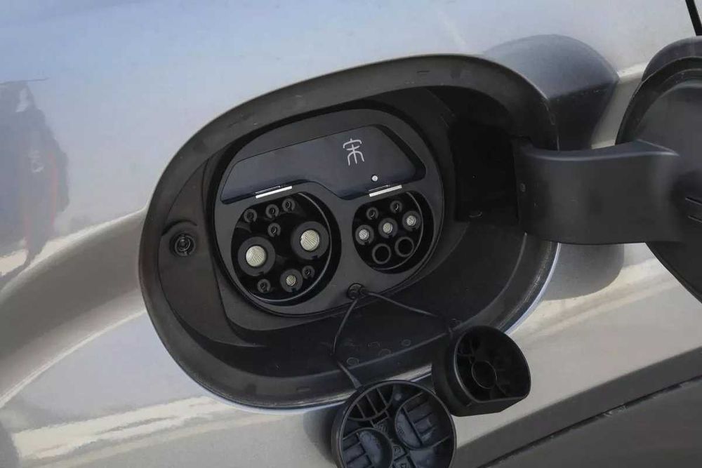 2025 BYD Song L DMi Beyond edition