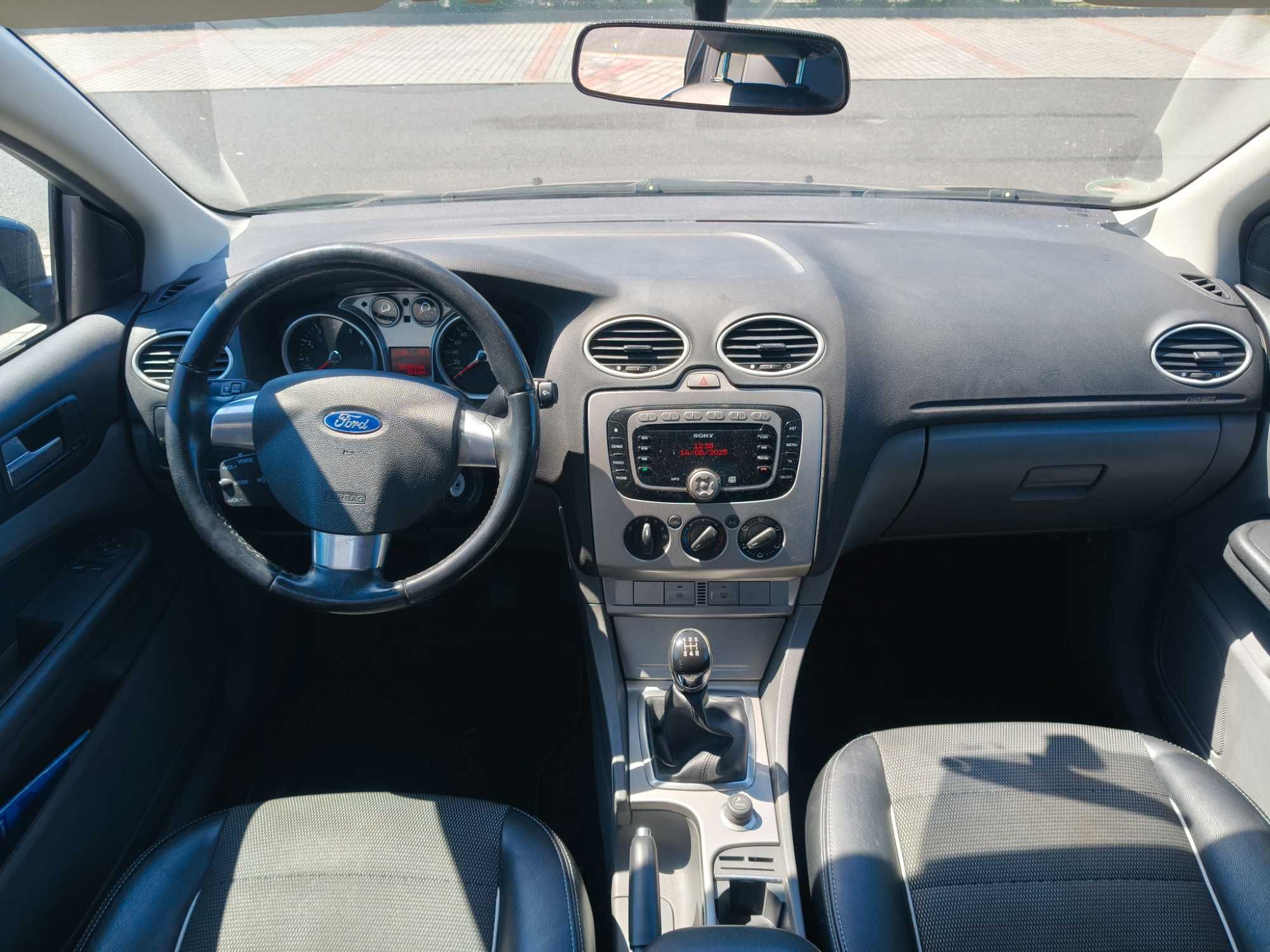 Ford Focus MK2 Hatchback z 2009r. 1.8 benzyna, Black Magic, z Niemiec