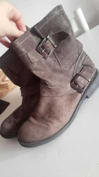 Botas pele castanhas