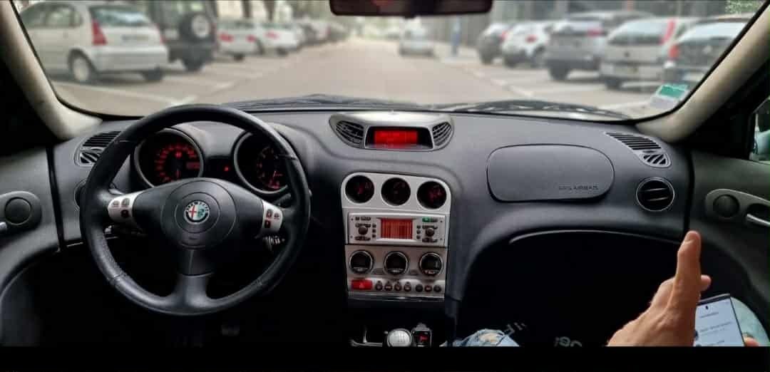 Romeu alfa 156 2.4 jtd 170 cv funciona bem
