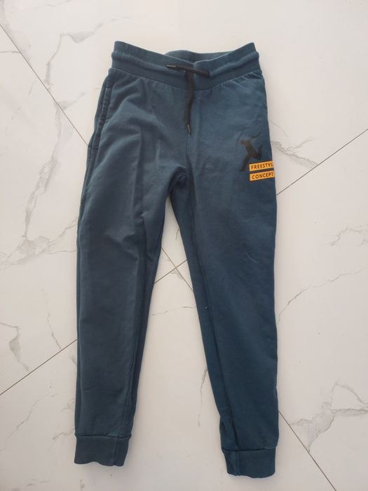 Spodnie dla chłopca r.134