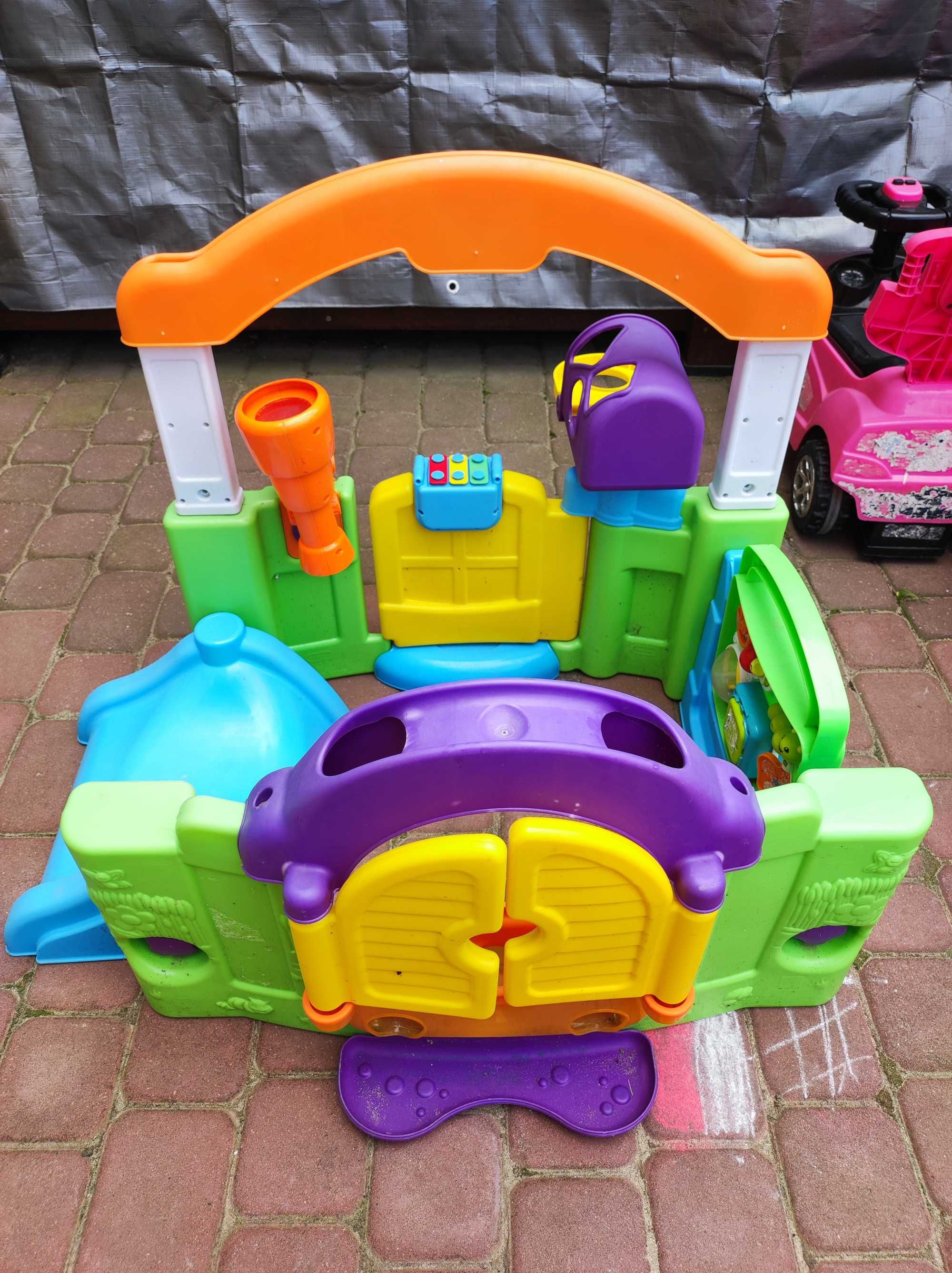 Domek Little tikes