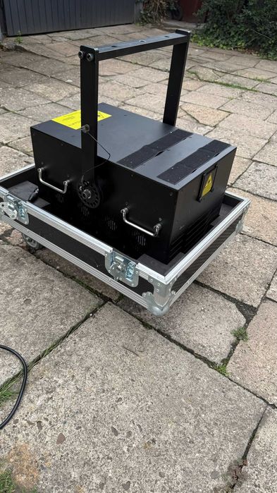 Laser estradowy 25W RGB 30 KPPS Pangolin