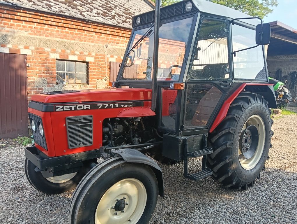 Zetor 7711 turbo nie Fronterra