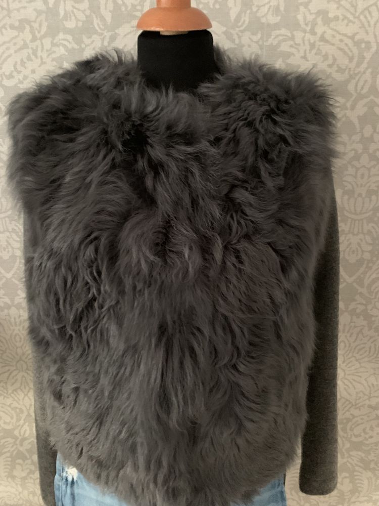 Kurtka z futerka firmy Massimo Dutti