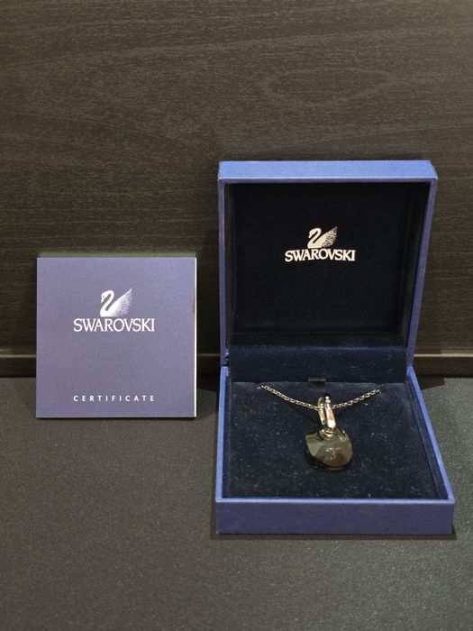 Colar swarovski com pedra