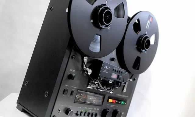 2R Tape / Magnetofon szpulowy Akai GX-625, rok 1980
