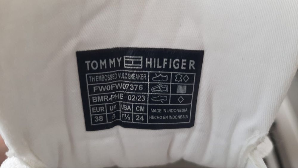 Кросівки снікери Tommy Hilfiger TH EMBOSSED VULC FW0FW07376