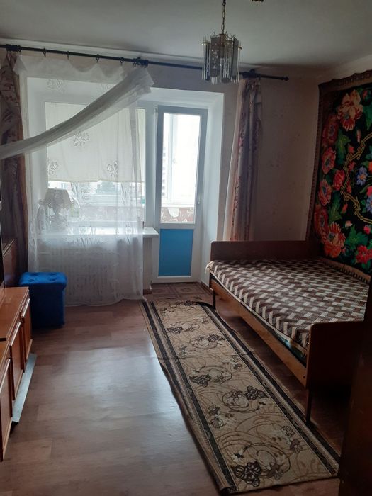 Продам 3кімнатну квартиру по вул. Івана Франка 37