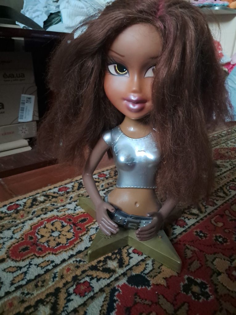 Манікен BRATZ, братц