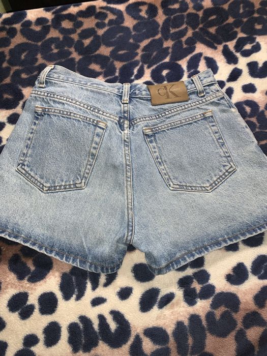 Жіночі джинсові шорти