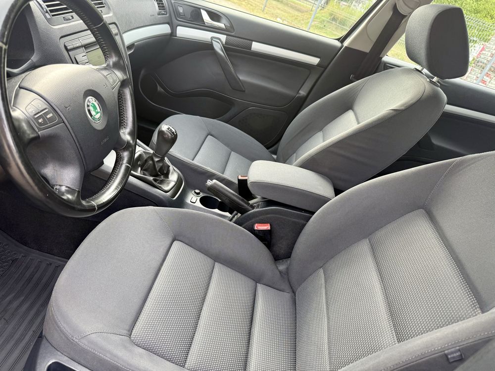 Skoda octavia 1,6 MPI super stan klimatronic