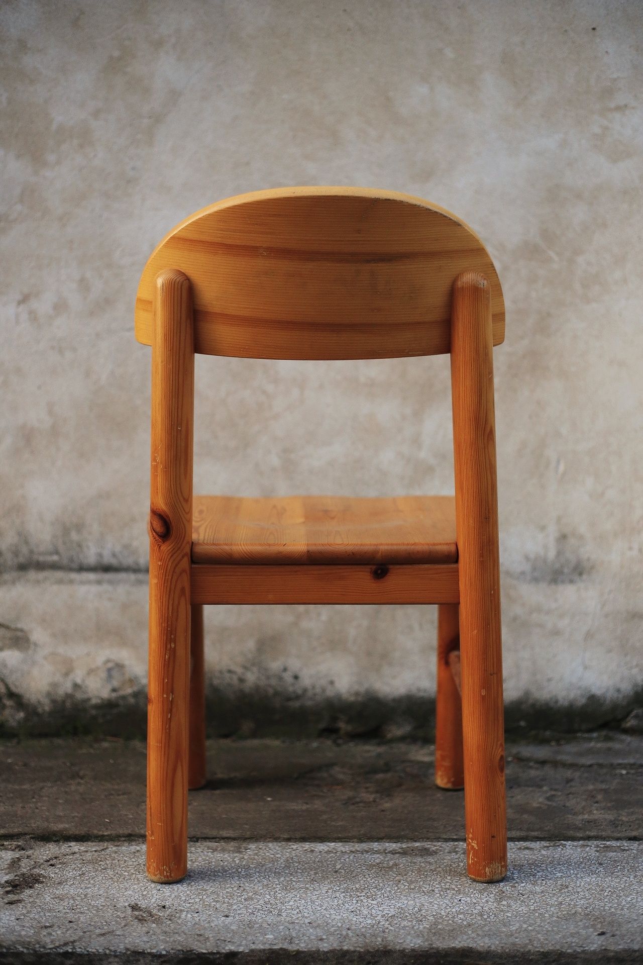 Sosnowe krzesło Rainer Daumiller Dania lata 70 design retro vintage