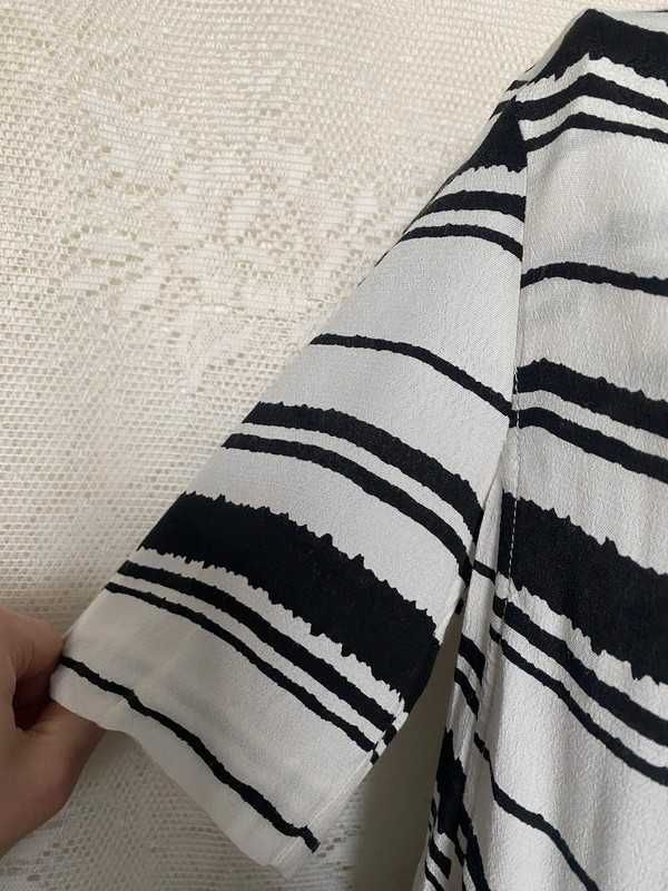 Biała długa bluzka w czarne paski z dłuższymi rękawami XS/S 34/36 H&M
