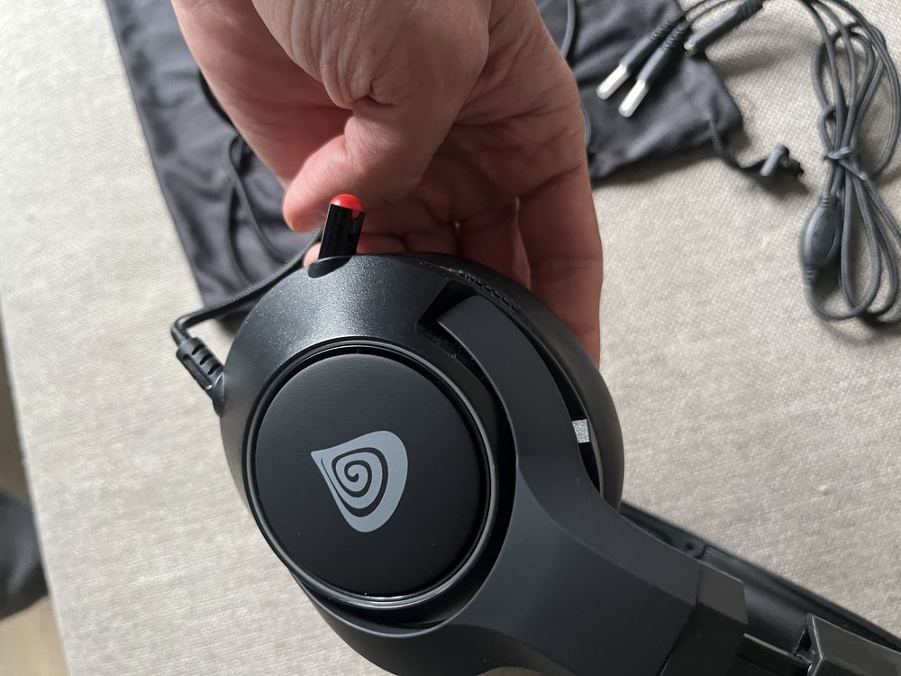 Sluchawki nauszne Genesis Argon 600 z mikrofonem adapter czarne