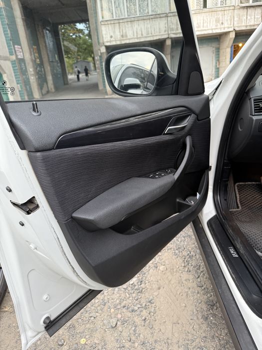 Bmw x1 2011 2.0 автомат