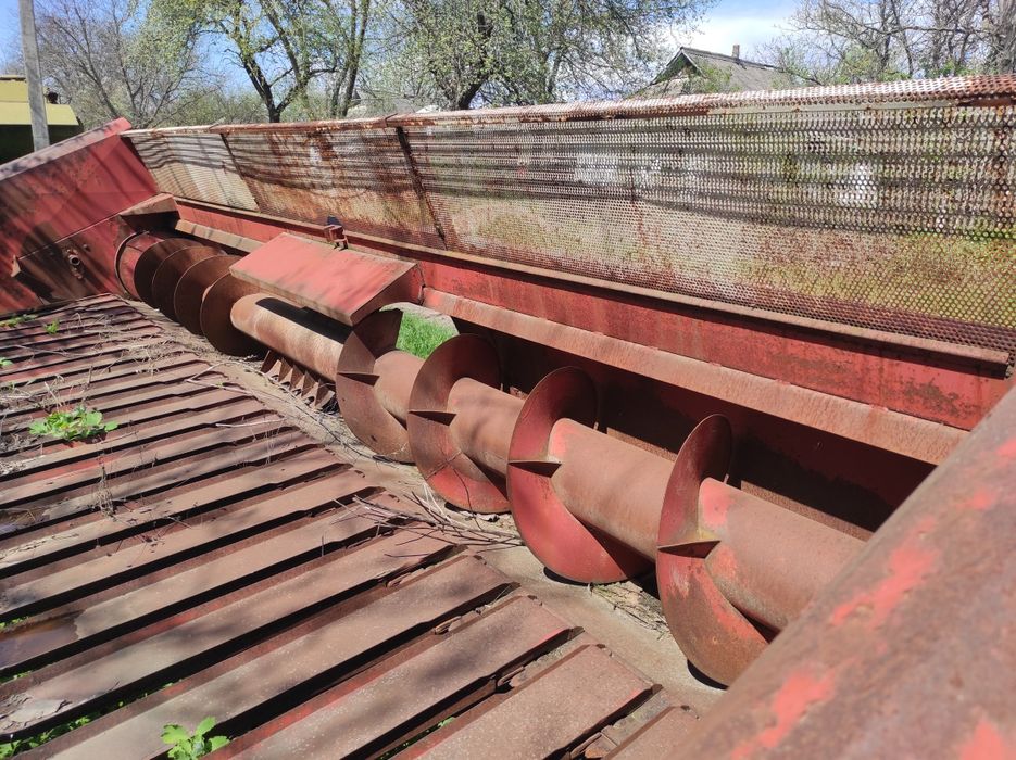 Жатка соняшникова, жатка для подсолнуха, New Holland, laverda, лаверда