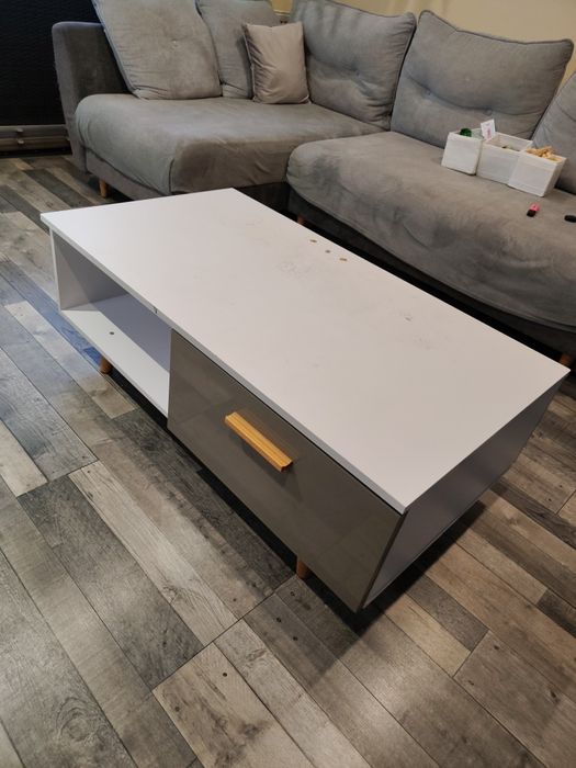 Ława do salonu do odświeżenia