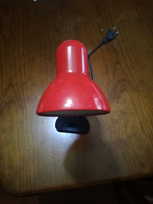 Candeeiro para mesa de cabeceira
