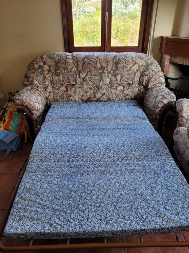 Terno de sofás com sofá-cama