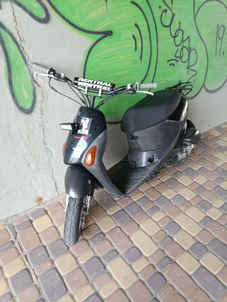 Suzuki let's 4 стант