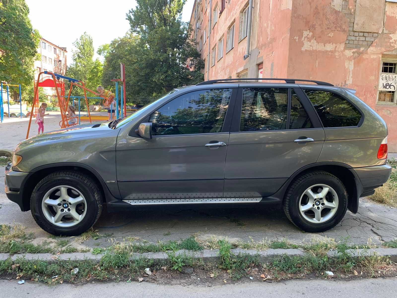 Продам BMW X5 E53