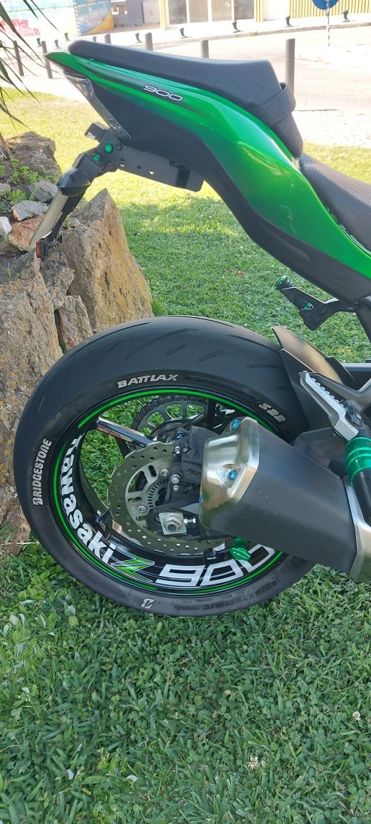 Kawasaki    Z900