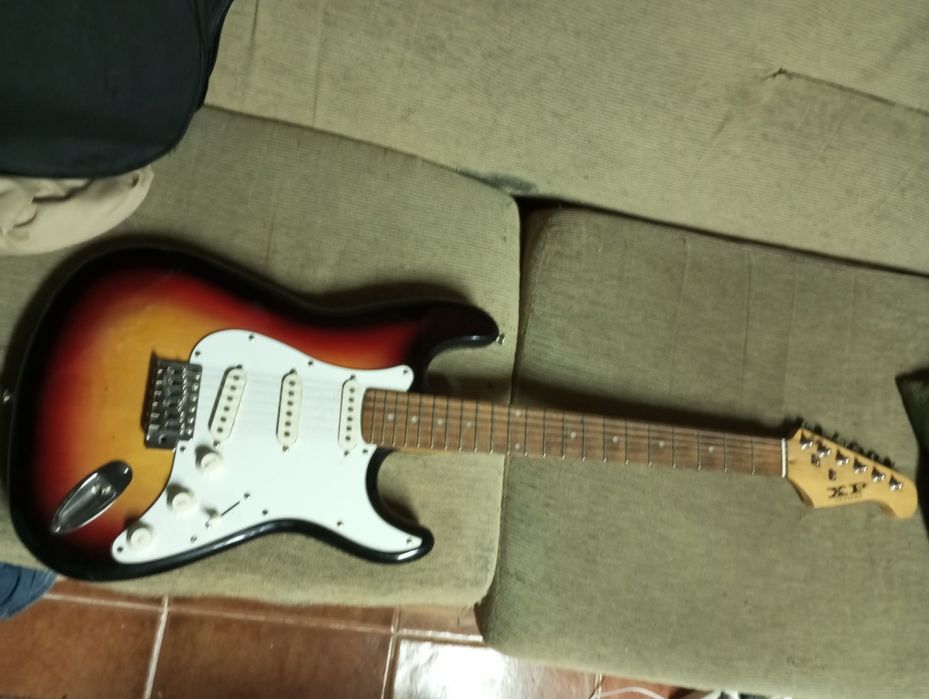 Guitarra elétrica sx