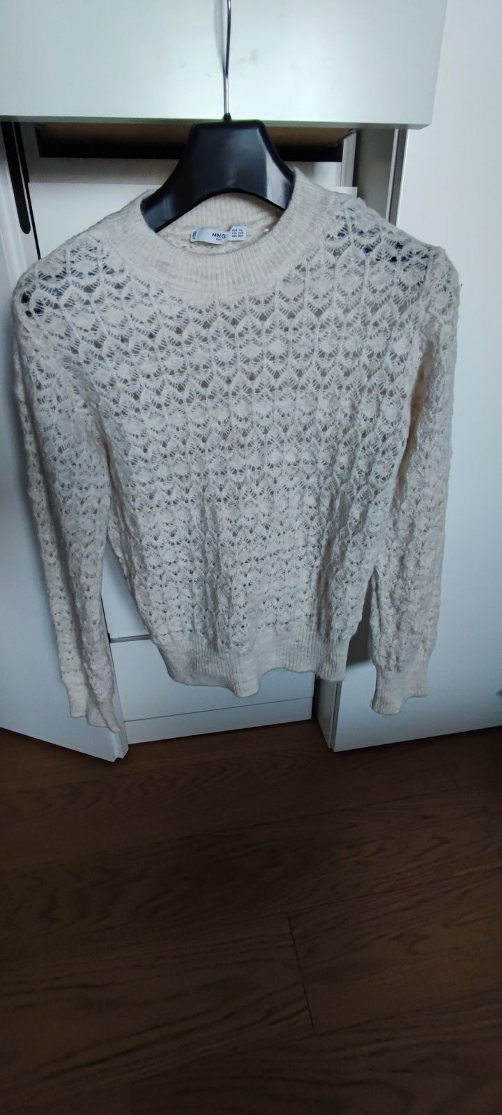 Sweterek MANGO beżowy ażurowy, śliczny rozmiar XS