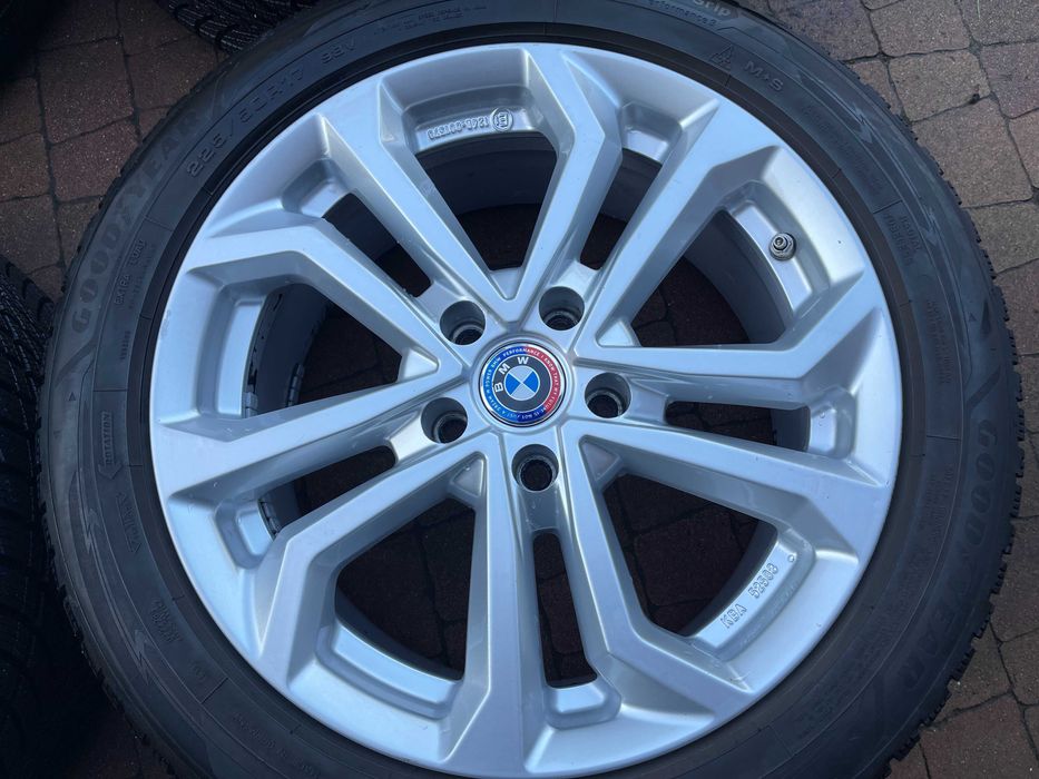 3712. Koła zimowe BMW G20 G21 5x112 ET30 225/50/17 Goodyear 7mm 2023r