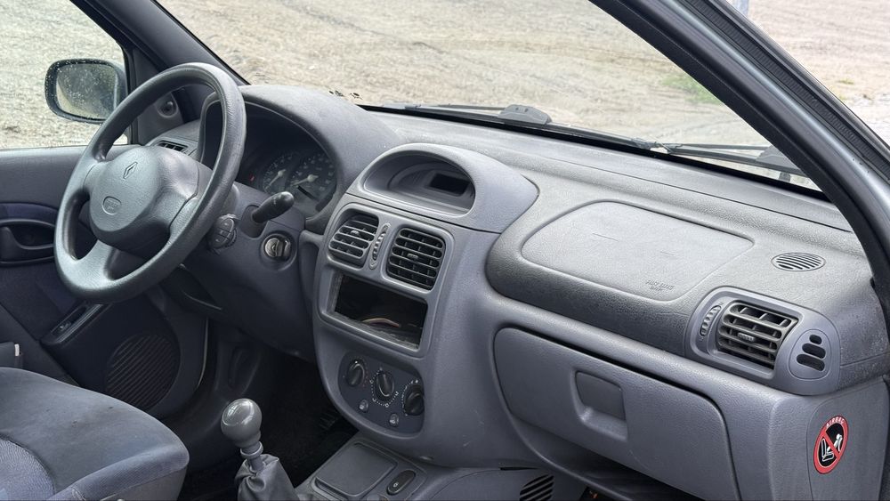 Renault clio 1.2 1998
