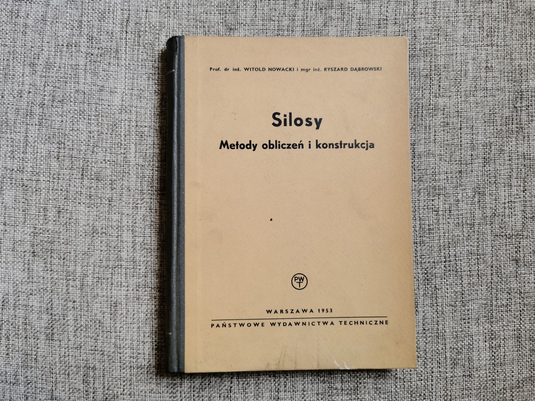 Silosy metody obliczeń i konstrukcja - Nowacki Dąbrowski