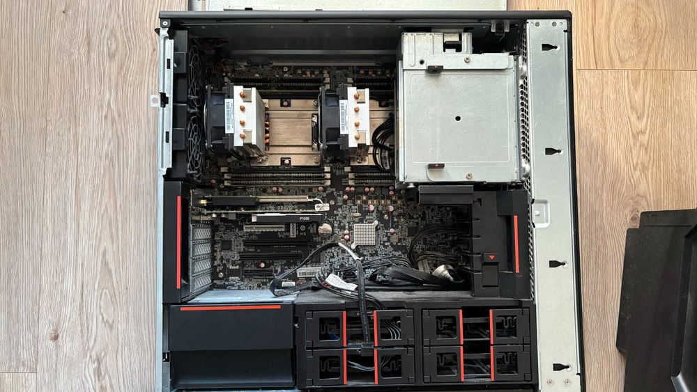 Lenovo P710 |CORE 28/56|128GB RAM|1TB SSD|Win11|RENDER|3D MAX|BLENDER