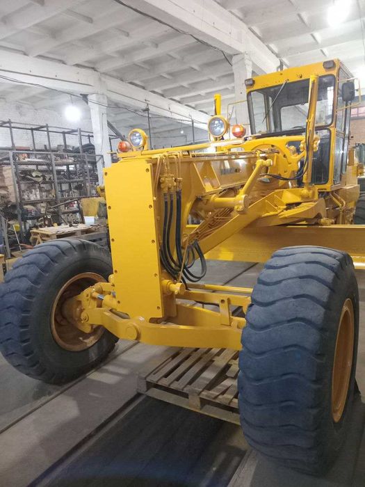 Автогрейдер VOLVO G 990