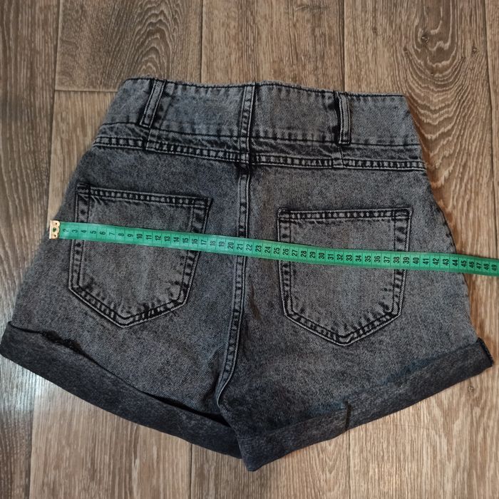 Жіночі джинсові шортики