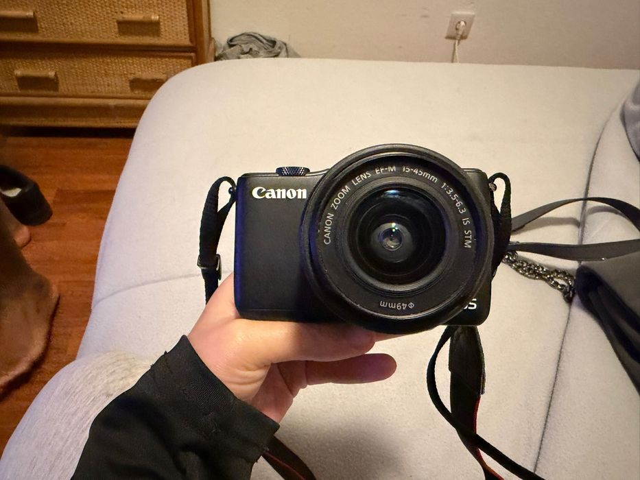 Canon EOS M + Lente EF-M 15-45mm IS STM – bom estado!