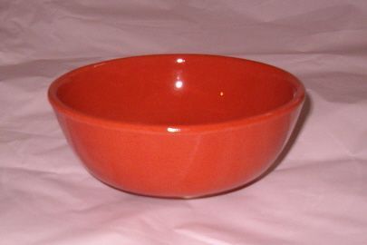 Tigela de sopa caldo verde, em barro vermelho vidrado1