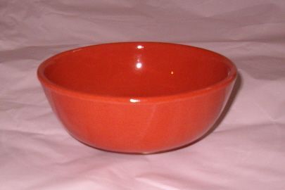 Tigela de sopa caldo verde, em barro vermelho vidrado1